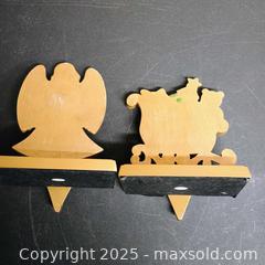 MaxSold Auction: Xmas Stocking holders  - Waterford (New Jersey, USA) SELLER MANAGED Downsizing Online Auction - Chew Road