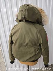 MaxSold Auction: Canada Goose Chilliwack Bomber XS Olive/Army Green - Toronto (Ontario, Canada) SHORT NOTICE PARTNER MANAGED Downsizing Online Auction - Research Road (STORAGE)