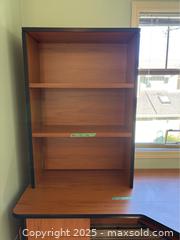 MaxSold Auction: Corner Desk - Victoria (British Columbia, Canada) PARTNER MANAGED Moving Online Auction - Sutlej Street (CONDO)