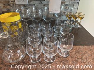 MaxSold Auction: Glasses And More - Victoria (British Columbia, Canada) PARTNER MANAGED Moving Online Auction - Sutlej Street (CONDO)