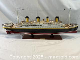 MaxSold Auction: Model of the RMS Titanic Ocean Liner  - Oakville (Ontario, Canada) PARTNER MANAGED Estate Sale Online Auction - Lakeshore Road West (Shipping Available)                     