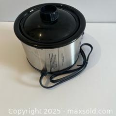 MaxSold Auction: Mini Crockpot - Ottawa (Ontario, Canada) SELLER MANAGED Downsizing Online Auction - Landover Crescent