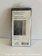 MaxSold Auction: Shower Curtain - Ottawa (Ontario, Canada) SELLER MANAGED Downsizing Online Auction - Landover Crescent