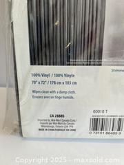 MaxSold Auction: Shower Curtain - Ottawa (Ontario, Canada) SELLER MANAGED Downsizing Online Auction - Landover Crescent