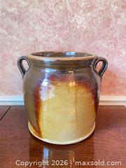 MaxSold Auction: Antique Ceramic Pot made in Belleville Ontario - Toronto (Ontario, Canada) SELLER MANAGED Downsizing Online Auction - Grenview Boulevard South