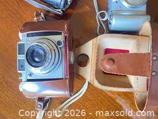 MaxSold Auction: Lot of 5 Cameras  - Toronto (Ontario, Canada) SELLER MANAGED Downsizing Online Auction - Grenview Boulevard South