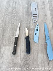 MaxSold Auction: Kitchen cutting utensil lot - Cocoa (Florida, USA) SELLER MANAGED Estate Sale Online Auction - Broadcast Court