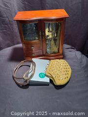 MaxSold Auction: Sophia’s Jewellery Treasures - Aurora (Ontario, Canada) SELLER MANAGED Estate Sale Online Auction -  Closs Square