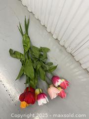 MaxSold Auction: Fake Flowers  - Markham (Ontario, Canada) SELLER MANAGED Downsizing Online Auction - Alden Road (STORAGE)