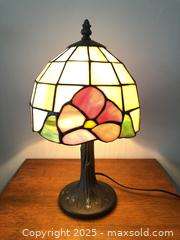 MaxSold Auction: Tiffany Style Lamp - Vaughan (Ontario, Canada) SELLER MANAGED Downsizing Online Auction - Andy Crescent