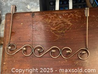 MaxSold Auction: Over Door Hangers - Surrey (British Columbia, Canada) SELLER MANAGED Estate Sale Online Auction -  106 Avenue