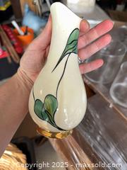 MaxSold Auction: Decor vase  - Toronto (Ontario, Canada) SELLER MANAGED Downsizing Online Auction -  Anglesey Boulevard
