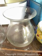 MaxSold Auction: Glass vase  - Toronto (Ontario, Canada) SELLER MANAGED Downsizing Online Auction -  Anglesey Boulevard