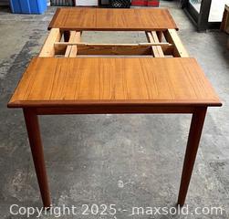 MaxSold Auction: MCM Solid Teak Extendable Dining Table - Toronto (Ontario, Canada) PARTNER MANAGED Reseller Online Auction -  Queen Street West