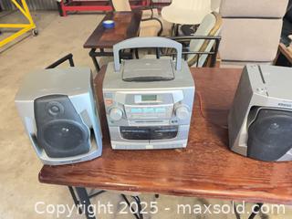 MaxSold Auction: Philips Shelf Stereo / Boombox with CD Player &#38; AM/FM Radio-no power cord - Garden City (Georgia, USA) SELLER MANAGED Downsizing Online Auction -  Bryce Industrial Drive