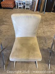 MaxSold Auction: Set of 4 Modern Light Gray Microfiber Chairs, Chrome X-Base - Garden City (Georgia, USA) SELLER MANAGED Downsizing Online Auction -  Bryce Industrial Drive