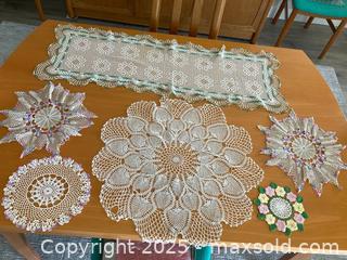 MaxSold Auction: Vintage Crochet Dollies 6Pcs - Coquitlam (British Columbia, Canada) SELLER MANAGED Downsizing Online Auction - Delestre Avenue                 