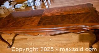 MaxSold Auction: Coffee Table - Oakville (Ontario, Canada) SELLER MANAGED Downsizing Online Auction - Pen Street