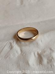 MaxSold Auction: Gold ring, 750 mark which translates to 18 K; .17 oz approx. weighed using kitchen scale - Oakville (Ontario, Canada) SELLER MANAGED Downsizing Online Auction - Pen Street