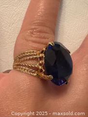MaxSold Auction: Vintage 14k yellow gold sapphire ring - Markham (Ontario, Canada) SELLER MANAGED Downsizing Online Auction - Loring Crescent