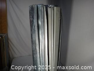 MaxSold Auction: STEEL ROUND PIPE FOR VENTILATION DUCT - Ajax (Ontario, Canada) SELLER MANAGED Downsizing Online Auction - Noake Crescent
