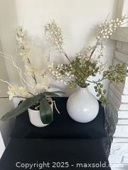 MaxSold Auction: Floral Decor.      A  - London (Ontario, Canada) PARTNER MANAGED Downsizing Online Auction - Bloomfield Drive