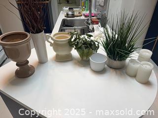 MaxSold Auction: Home decor lot  A - London (Ontario, Canada) PARTNER MANAGED Downsizing Online Auction - Bloomfield Drive
