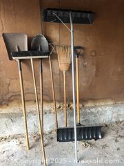 MaxSold Auction: Household Outdoor Tools.     B  - London (Ontario, Canada) PARTNER MANAGED Downsizing Online Auction - Bloomfield Drive