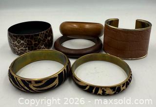 MaxSold Auction: Set of 6 Costume Jewelry Brown Bracelets - Vaughan (Ontario, Canada) PARTNER MANAGED Reseller Online Auction - Steeles Avenue West