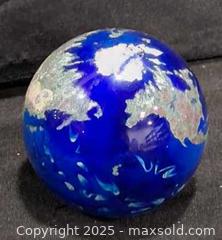 MaxSold Auction: Signed Paperweight  - Frederick (Maryland, USA) PARTNER MANAGED Reseller Online Auction -  English Muffin Way