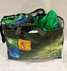 MaxSold Auction: Grocery Bags Lot - Vaughan (Ontario, Canada) SELLER MANAGED Downsizing Online Auction - Abell Avenue
