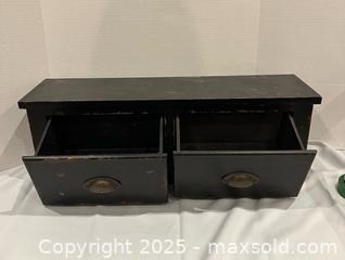 MaxSold Auction: Hanging  - Vaughan (Ontario, Canada) SELLER MANAGED Downsizing Online Auction - Abell Avenue