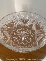MaxSold Auction: Bohemia Pinwheel Crystal bowl - Mississauga (Ontario, Canada) SELLER MANAGED Moving Online Auction - Nahani Way