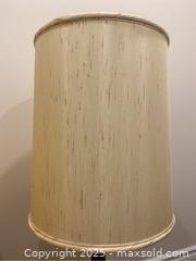 MaxSold Auction: Vintage-style lamp - Mississauga (Ontario, Canada) SELLER MANAGED Moving Online Auction - Nahani Way