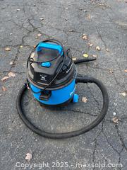 MaxSold Auction: DuraVac CVQ810PF Wet/Dry Shop Vacuum 30 L - Carleton Place  (Ontario, Canada) SELLER MANAGED Downsizing Online Auction -Goodwood Crescent