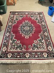 MaxSold Auction: Sears Traditional Oriental Medallion Rug 5&#39;3&#34; x 7&#39;6&#34; - Carleton Place  (Ontario, Canada) SELLER MANAGED Downsizing Online Auction -Goodwood Crescent