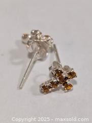 MaxSold Auction: Silver Earring - Toronto (Ontario, Canada) PARTNER MANAGED Downsizing Online Auction - Queen Street East
