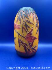 MaxSold Auction: Cameo Art Glass Vase - Ottawa (Ontario, Canada) SELLER MANAGED Reseller Online Auction -  Decarie Drive