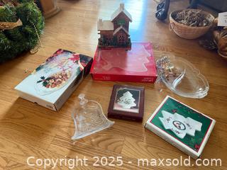 MaxSold Auction: Mixed Christmas Decorative Lot — Glass, Crystal, Wood, Ceramic - Lakeshore (Ontario, Canada) PARTNER MANAGED Estate Sale Online Auction - County Road 42