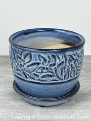 MaxSold Auction: Cute Blue Decorative Flower Pot - Whitby (Ontario, Canada) SELLER MANAGED Downsizing Online Auction - Dundas Street E (STORAGE)