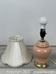 MaxSold Auction: Vintage Pastel Pink Table Lamp - Whitby (Ontario, Canada) SELLER MANAGED Downsizing Online Auction - Dundas Street E (STORAGE)