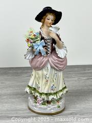 MaxSold Auction: Vintge Porcelain Woman with Dove and Flowers Figurine (Unmarked) - Whitby (Ontario, Canada) SELLER MANAGED Downsizing Online Auction - Dundas Street E (STORAGE)