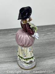 MaxSold Auction: Vintge Porcelain Woman with Dove and Flowers Figurine (Unmarked) - Whitby (Ontario, Canada) SELLER MANAGED Downsizing Online Auction - Dundas Street E (STORAGE)