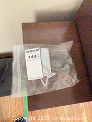 MaxSold Auction: Amplifier, Speakers  - Kingston (Ontario, Canada) PARTNER MANAGED Downsizing Online Auction - Mayfair Crescent