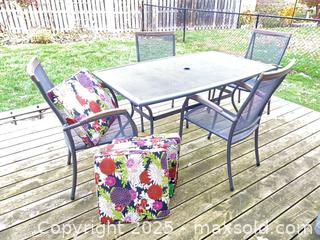 MaxSold Auction: Metal Patio Table &#38; Chairs - Kingston (Ontario, Canada) PARTNER MANAGED Downsizing Online Auction - Mayfair Crescent