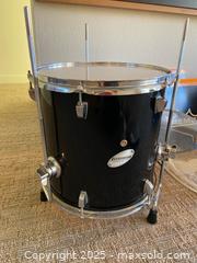MaxSold Auction: Ludwig Accent CS - Black (Gloss) B - Los Angeles (California, USA) Estate Sale Online Auction - La Castana Drive
