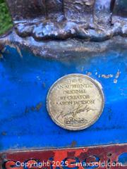 MaxSold Auction: Set of 3 Painted Welded Repurposed Metal Art Pieces B - Los Angeles (California, USA) Estate Sale Online Auction - La Castana Drive