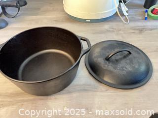 MaxSold Auction: Lodge Cast Iron A  - Newmarket (Ontario, Canada) SELLER MANAGED Downsizing Online Auction - Harry Walker Parkway S (STORAGE)