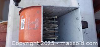 MaxSold Auction: Trolessa Tiromat Co paint spreader - WORKING - Rockaway (New Jersey, USA) SELLER MANAGED Downsizing Online Auction - Miami Trail