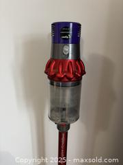 MaxSold Auction: Dyson V7/V8 Series Cordless Stick Vacuum - Cornwall (Ontario, Canada) SELLER MANAGED Moving Online Auction - Emma Avenue